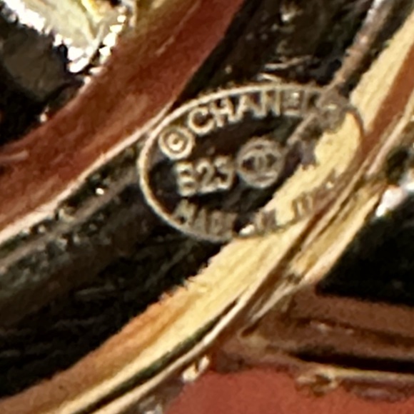 Chanel CC Logo 2 Tone Earrings - Picture 8 of 8